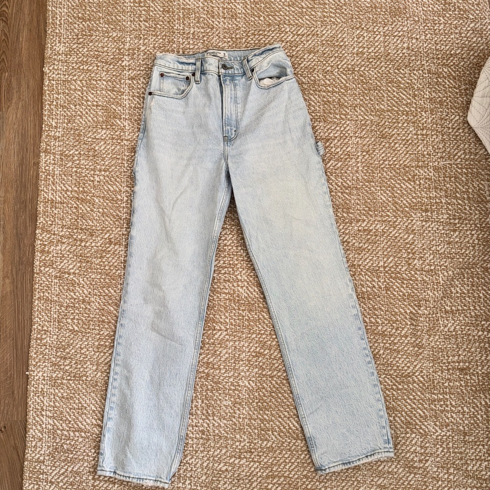 Abercrombie Light Blue 90s High Rise Straight Leg Carpenter Jeans-‎ Size 28
